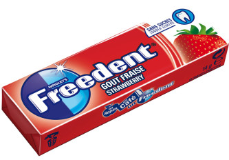 B.30 étuis FREEDENT FRAISE