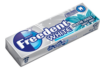 B.30 étuis FREEDENT WHITE menthe douce