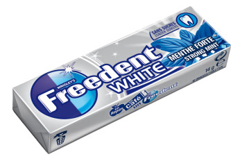 B.30 étuis FREEDENT WHITE menthe forte