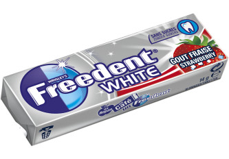 B.30 étuis FREEDENT WHITE FRAISE