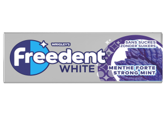 B.30 étuis FREEDENT WHITE menthe forte